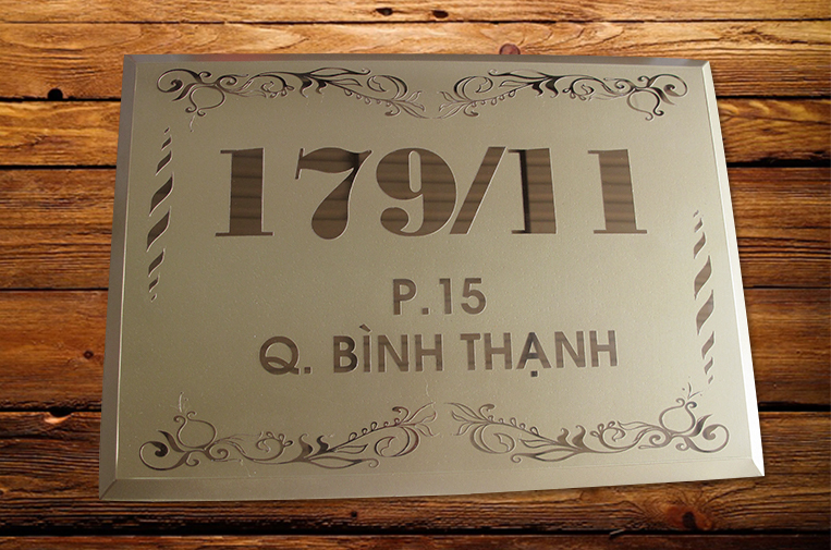 Bảng inox ăn mòn làm số nhà 1