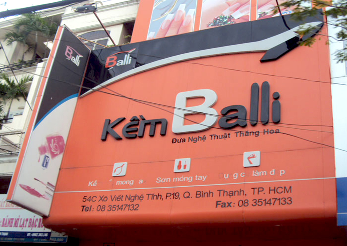 bang hieu mat tien cua hang 4