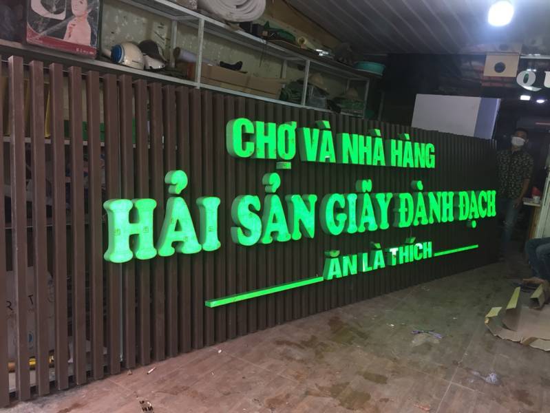 Mot so bien quang cao hai san dep mat 2021 02